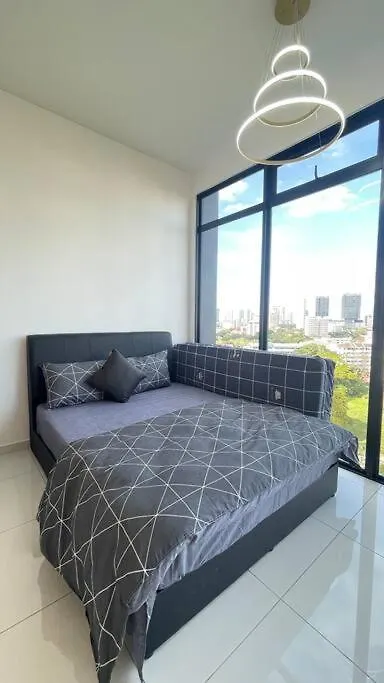 Apartment Beacon Suites With Infinity Pool At Georgetown By Wl