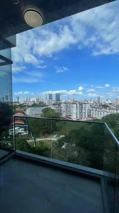 Beacon Suites With Infinity Pool At Georgetown By Wl Apartment